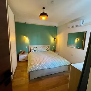Airport Bedroom With Your Own Private Bathroom Self Check In And Self Check Out Air-condition Included Séjour chez l'habitant