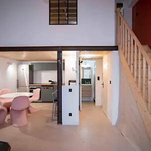  Appartement With Mezzanine Near The Train Station France
